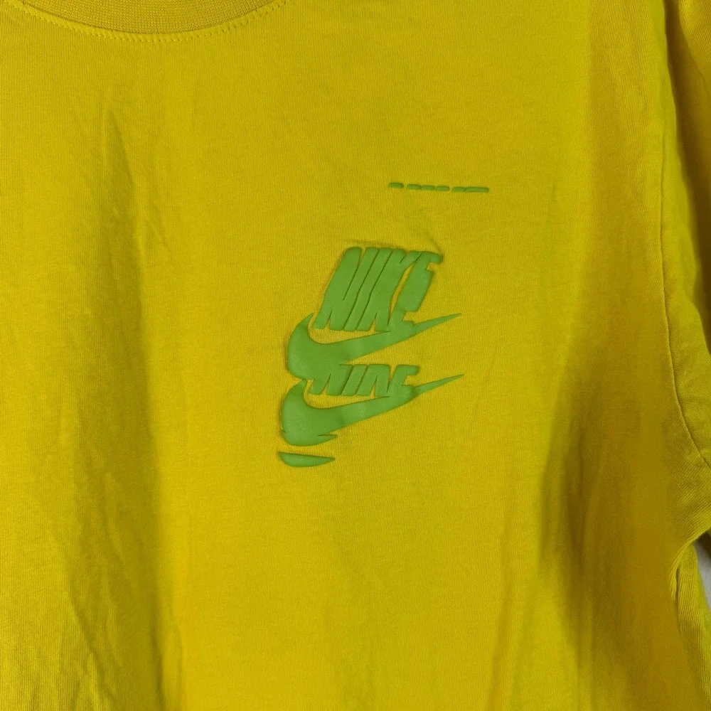 Nike T-Shirt Mens Large Yellow Multi Logo Graphic Short Sleeve Sportswear Tee